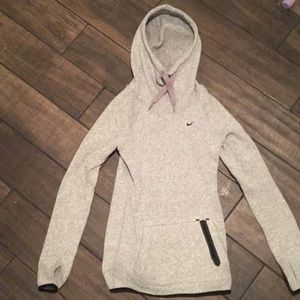 Nike women’s sweatshirt